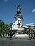 Statue place République Paris